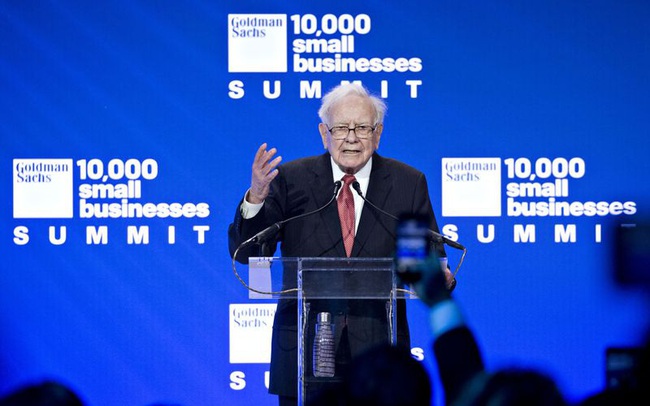 Vì sao việc Warren Buffett bán tháo cổ phiếu Goldman Sachs lại là "báo động đỏ"?