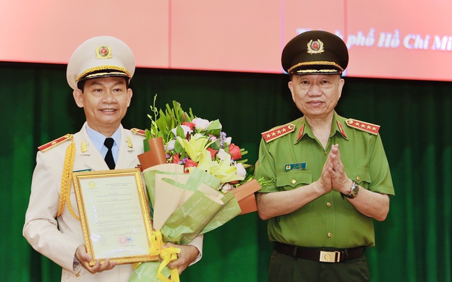 Phó Giám đốc Công an TPHCM được thăng hàm Thiếu tướng