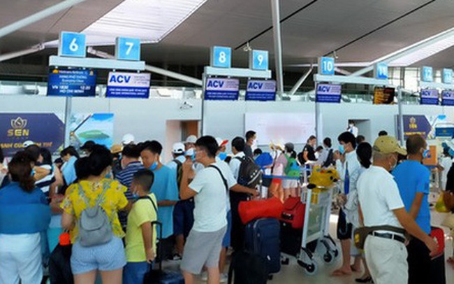 Tăng tối đa các chuyến bay giải tỏa hành khách khỏi Đà Nẵng