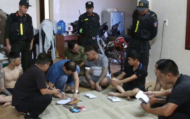 Tín dụng đen hoành hành hậu COVID-19: Lãi suất "cắt cổ" đến 700%, người vay “dở sống, dở chết”