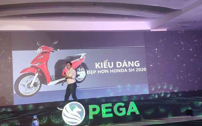Nhiều người bất bình về màn 'dìm hàng' Honda SH 2020 của CEO PEGA: 'Đã nhái
