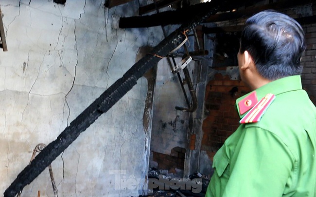 Cận cảnh hiện trường vụ cháy làm 5 người chết thương tâm ở Sài Gòn sáng 27 tết