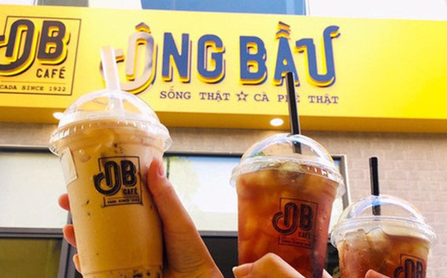 Cà phê Ông Bầu của Bầu Đức và Bầu Thắng chính thức khai trương: Giá chỉ 16.000 đồng/ly, mỗi ly bán ra sẽ góp 1.000 đồng vào quỹ phát triển tài năng Việt