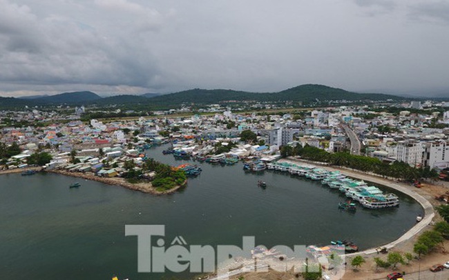 Điểm danh dự án tại Phú Quốc được miễn, giảm tiền sử dụng đất trái luật Điểm danh dự án tại Phú Quốc được miễn, giảm tiền sử dụng đất trái luật