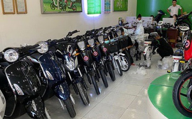 Xe máy điện bị "bỏ rơi"