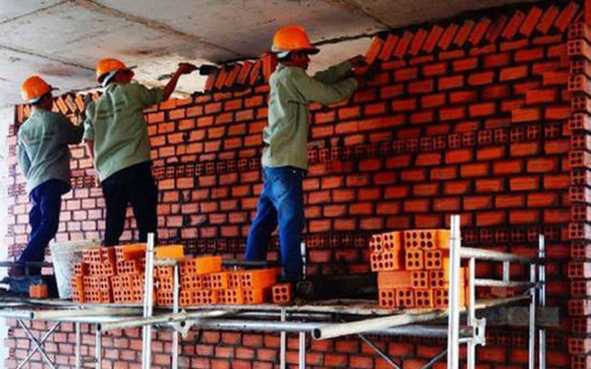 Thất nghiệp, hướng dẫn viên du lịch làm shipper, thợ xây… để mưu sinh Thất nghiệp, hướng dẫn viên du lịch làm shipper, thợ xây… để mưu sinh
