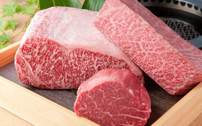 Có giá gần 1.600 USD/kg, đây là cách những miếng thịt bò "thượng hạng của thượng hạng" ra đời