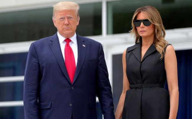 Donald Trump mắc COVID-19: Bác sĩ lo ngại 2 yếu tố khiến Tổng thống Mỹ có nguy cơ gặp biến chứng nặng Donald Trump mắc COVID-19: Bác sĩ lo ngại 2 yếu tố khiến Tổng thống Mỹ có nguy cơ gặp biến chứng nặng