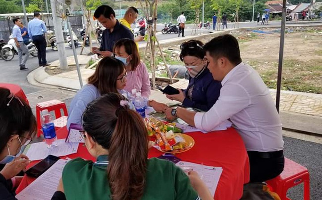 Nhà đầu tư BĐS còn cơ hội "bắt đáy" thị trường? Nhà đầu tư BĐS còn cơ hội "bắt đáy" thị trường?