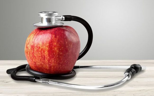 Huffpost đăng một loạt chuyên gia ca ngợi sự tuyệt vời của quả táo, nhưng khuyên tránh 1 thói quen 'xấu'