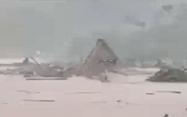 VIDEO: Toàn cảnh sức tàn phá ghê gớm của bão số 9