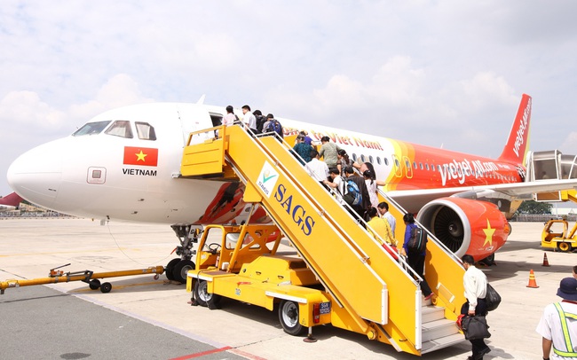 Phục vụ Mặt đất Sài Gòn (SGN): 9 tháng báo lãi mỏng 5 tỷ đồng, liên tục phá đáy lợi nhuận trước ảnh hưởng bởi Covid-19 Phục vụ Mặt đất Sài Gòn (SGN): 9 tháng báo lãi mỏng 5 tỷ đồng, liên tục phá đáy lợi nhuận trước ảnh hưởng bởi Covid-19