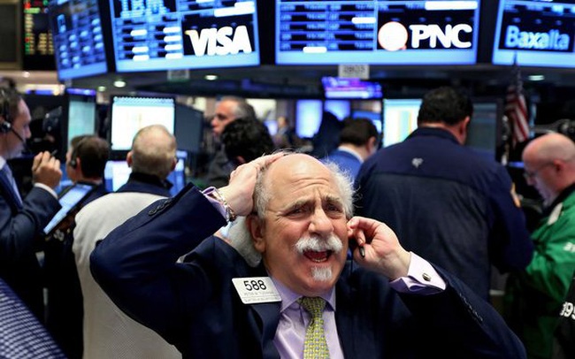 Phố Wall đánh mất đà tăng, Dow Jones rớt 770 điểm ngay khi vào phiên Phố Wall đánh mất đà tăng, Dow Jones rớt 770 điểm ngay khi vào phiên