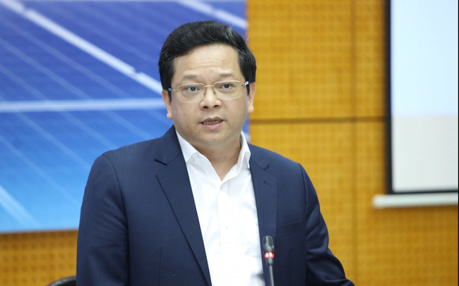 Phó Trưởng ban Kinh tế Trung ương: Giá FIT mới cần ưu tiên doanh nghiệp 'chiến thắng' chứ không thể dàn đều