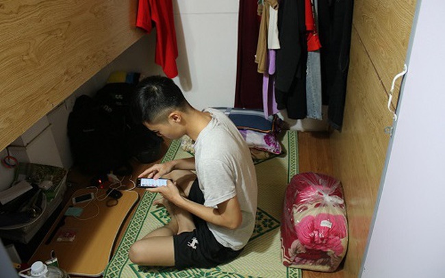 Khám phá cuộc sống khó tin nhưng có thật ở phòng trọ "hộp diêm" 3m2 giữa lòng Hà Nội Khám phá cuộc sống khó tin nhưng có thật ở phòng trọ "hộp diêm" 3m2 giữa lòng Hà Nội