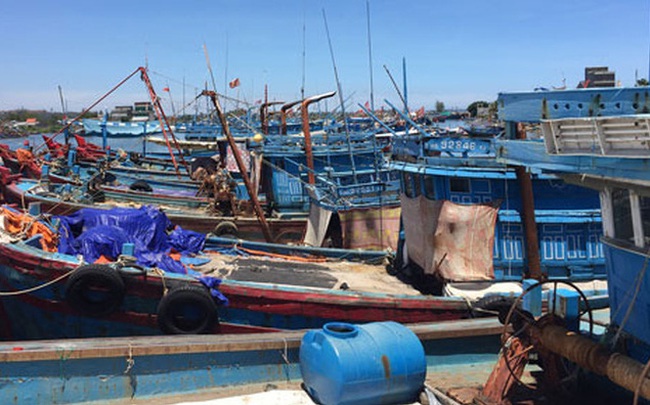 Tan nát đời... tàu Tan nát đời... tàu