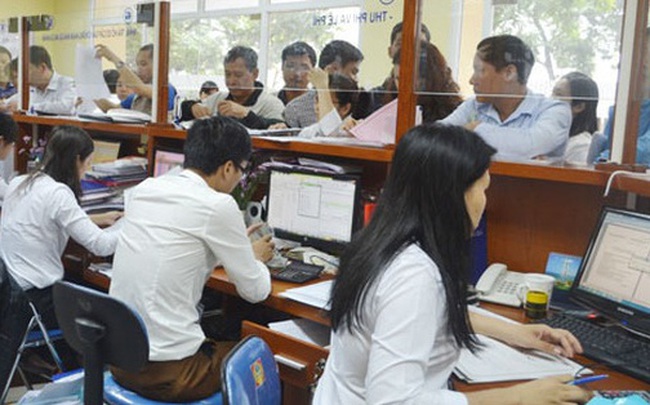 Chính phủ giảm gần 4.000 biên chế công chức năm 2021 Chính phủ giảm gần 4.000 biên chế công chức năm 2021