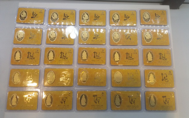 Giá vàng hôm nay 8-10: Giới đầu tư gom hàng, giá vàng đảo chiều Giá vàng hôm nay 8-10: Giới đầu tư gom hàng, giá vàng đảo chiều