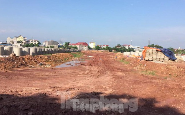Lộ sai phạm dự án KDC trăm tỷ chủ đầu tư vừa 'chia tay' lại trúng đấu giá Lộ sai phạm dự án KDC trăm tỷ chủ đầu tư vừa 'chia tay' lại trúng đấu giá
