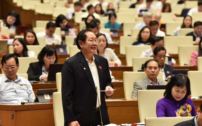 Cắt giảm nhiều loại chứng chỉ 'hành' cán bộ, công chức Cắt giảm nhiều loại chứng chỉ 'hành' cán bộ, công chức