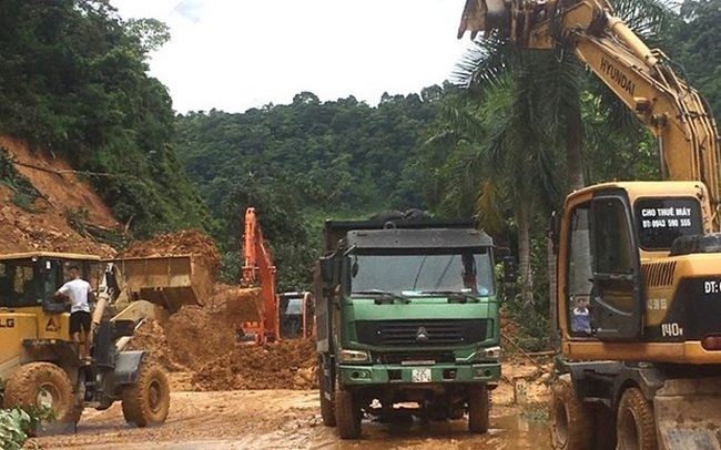 Bộ GTVT kiến nghị Chính phủ hỗ trợ 799 tỷ đồng khắc phục hậu quả bão lũ Bộ GTVT kiến nghị Chính phủ hỗ trợ 799 tỷ đồng khắc phục hậu quả bão lũ