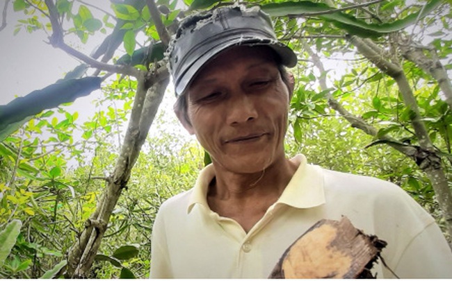 Lão nông làm kinh tế từ những chiếc đũa, muỗng bằng cây mắm