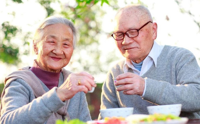 Tiết lộ bí mật để trường thọ của đất nước sống thọ nhất châu Á: Không có gì ngạc nhiên khi chúng đều xuất phát từ chế độ ăn uống và phong cách sống Tiết lộ bí mật để trường thọ của đất nước sống thọ nhất châu Á: Không có gì ngạc nhiên khi chúng đều xuất phát từ chế độ ăn uống và phong cách sống