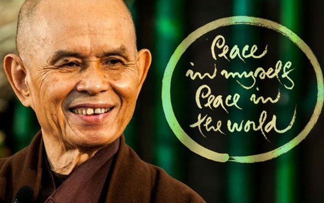 Thiền sư Thích Nhất Hạnh: Cuộc sống vừa đáng sợ vừa tuyệt vời, xin hãy mỉm cười thật nhiều vì đó mới là cách thiền định tốt nhất để hạnh phúc Thiền sư Thích Nhất Hạnh: Cuộc sống vừa đáng sợ vừa tuyệt vời, xin hãy mỉm cười thật nhiều vì đó mới là cách thiền định tốt nhất để hạnh phúc