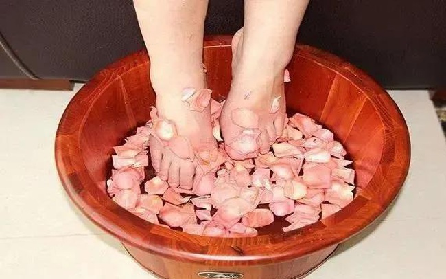Bất kể nam hay nữ, sau 50 tuổi cơ thể vẫn giữ được "1 mềm 2 thông" thì phần lớn là sống thọ Bất kể nam hay nữ, sau 50 tuổi cơ thể vẫn giữ được "1 mềm 2 thông" thì phần lớn là sống thọ