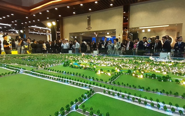 Cuối năm, thị trường BĐS bùng nổ các dự án tỷ đô