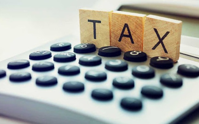 Ngân hàng cung cấp thông tin tài khoản cá nhân cho cơ quan thuế: Có sự “vênh” về luật?