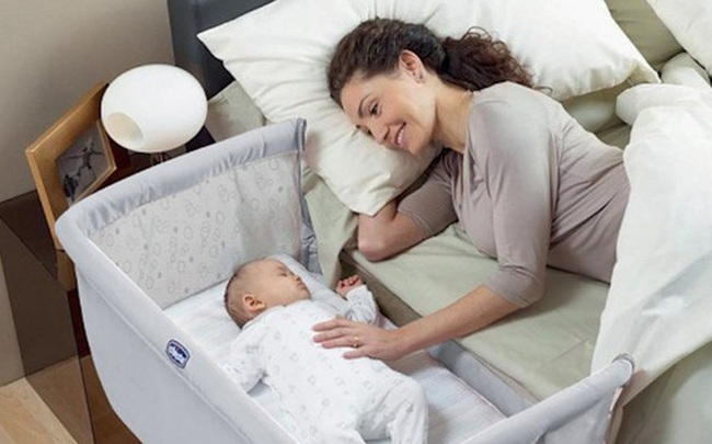 Từ vụ bé 6 tháng tử vong do kẹt vào khe đệm: BS hướng dẫn cách cho trẻ ngủ an toàn Từ vụ bé 6 tháng tử vong do kẹt vào khe đệm: BS hướng dẫn cách cho trẻ ngủ an toàn