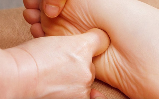 Trị ho dứt điểm sau một đêm nhờ day bấm đúng "điểm vàng" Trị ho dứt điểm sau một đêm nhờ day bấm đúng "điểm vàng"