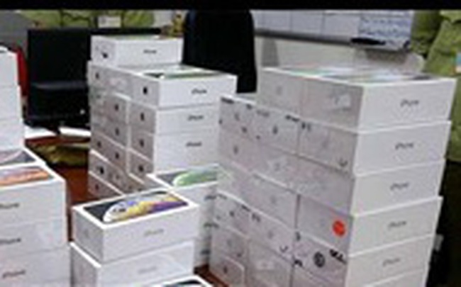 Phát hiện 770 điện thoại iPhone không rõ nguồn gốc