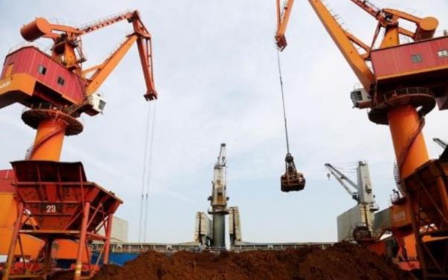 Giá quặng sắt "điên cuồng" tăng tiếp 10%, chưa có dấu hiệu dừng lại Giá quặng sắt "điên cuồng" tăng tiếp 10%, chưa có dấu hiệu dừng lại