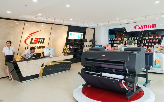 Bán máy ảnh Canon chính hãng thu 5.000 tỷ đồng mỗi năm