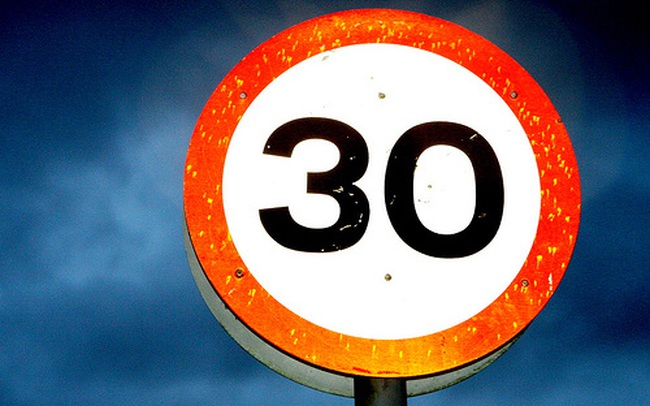 Trước 30 tuổi đừng hối hận, sau 30 tuổi chớ sợ hãi: Đời người không có nhiều "nếu như", muốn có cuộc sống cho riêng mình thì nên lấy hết dũng khí, vận mệnh đang nằm trong tay bạn! Trước 30 tuổi đừng hối hận, sau 30 tuổi chớ sợ hãi: Đời người không có nhiều "nếu như", muốn có cuộc sống cho riêng mình thì nên lấy hết dũng khí, vận mệnh đang nằm trong tay bạn!