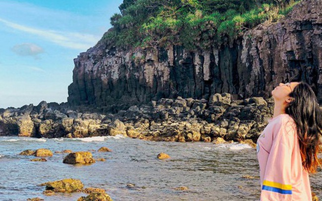 Cô nàng độc thân 26 tuổi lần đầu đi xuyên Việt bằng xe máy với 7 triệu và 17 ngày: Cả tuổi trẻ dành để "đi bụi", sống không dũng cảm uổng phí thanh xuân!