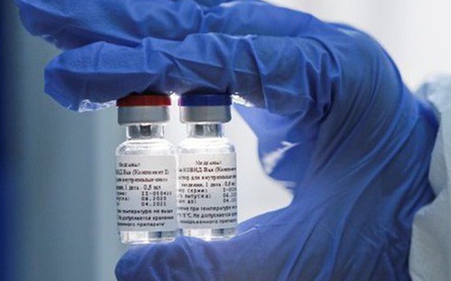 Bộ Y tế nói gì về việc mua vắc-xin ngừa Covid-19 của Nga và Anh?