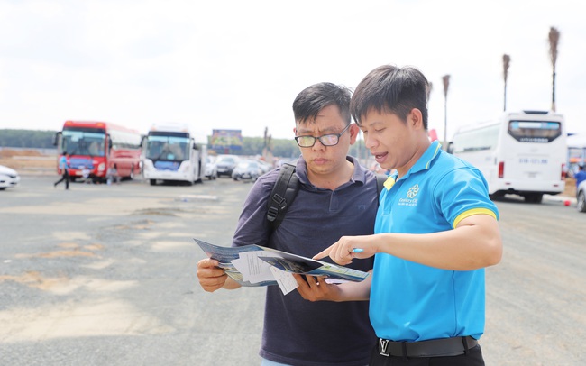 Thủ sẵn tiền, nhà đầu tư đang đợi vào thị trường lúc nào?