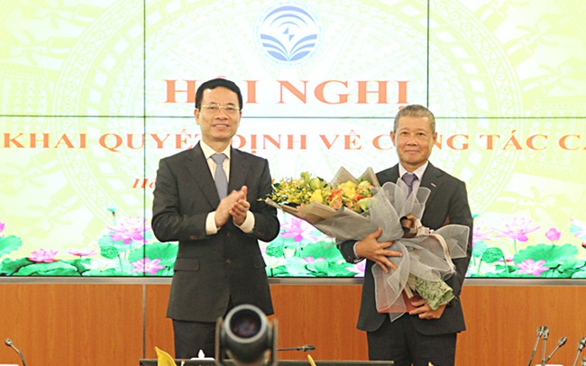 Thứ trưởng Bộ TT&TT Nguyễn Thành Hưng nghỉ hưu Thứ trưởng Bộ TT&TT Nguyễn Thành Hưng nghỉ hưu