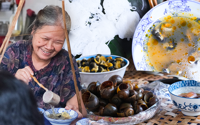 Quán bún ốc nguội 30 năm tuổi: Không phủ nhận tiếng"kiêu nhất Hà Nội", khách có tiền chưa chắc đã được ăn Quán bún ốc nguội 30 năm tuổi: Không phủ nhận tiếng"kiêu nhất Hà Nội", khách có tiền chưa chắc đã được ăn