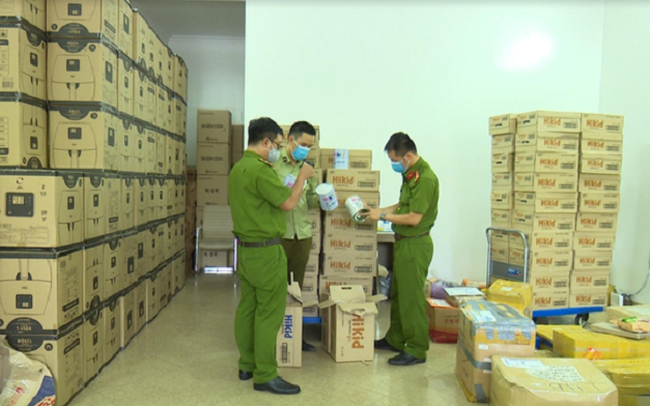 Hà Nội: Phát hiện hàng nghìn hộp sữa Hàn Quốc nghi nhập lậu