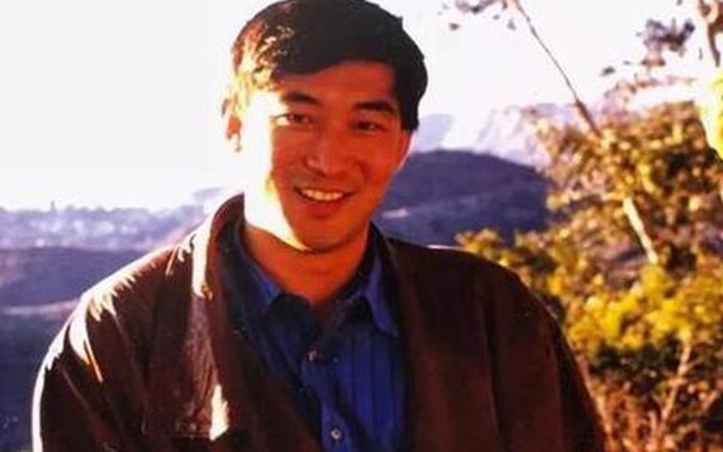 Thiên tài Vật lý 17 tuổi đã vào đại học, được nhận vào Harvard, làm giáo sư khi mới ngoài 30 đột ngột tự tử khiến mọi người tranh cãi tìm ra nguyên nhân Thiên tài Vật lý 17 tuổi đã vào đại học, được nhận vào Harvard, làm giáo sư khi mới ngoài 30 đột ngột tự tử khiến mọi người tranh cãi tìm ra nguyên nhân