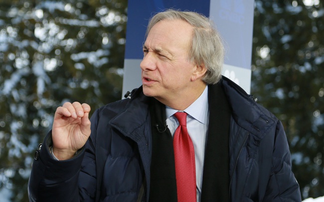 Ray Dalio đuối sức trong 1 năm đen tối: Quỹ đầu cơ lớn nhất thế giới mất 'ánh hào quang', chiến lược đầu tư sai lầm, bế tắc trong cuộc khủng hoảng quản lý