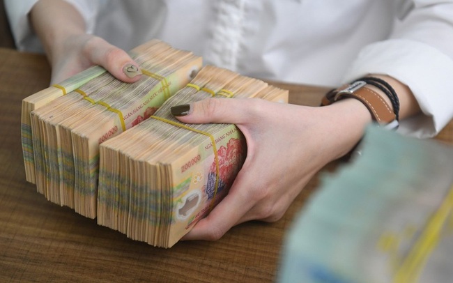 Lãi suất chênh lệch âm trên liên ngân hàng Lãi suất chênh lệch âm trên liên ngân hàng