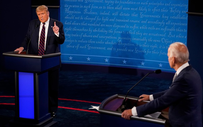 Toàn cảnh cuộc tranh luận đầu tiên giữa ông Trump và Biden: Hỗn loạn, công kích cá nhân và những lời miệt thị Toàn cảnh cuộc tranh luận đầu tiên giữa ông Trump và Biden: Hỗn loạn, công kích cá nhân và những lời miệt thị