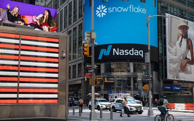 Nasdaq 100 lao dốc - Chiến thắng đầu tiên cho những người theo chủ nghĩa bi quan
