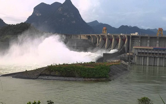 Kỳ vọng thủy điện hồi phục và dòng vốn ETF, cổ phiếu REE áp sát đỉnh lịch sử năm 2018
