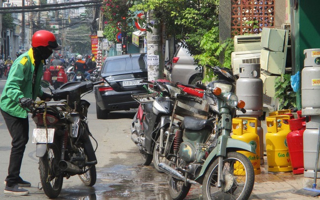 Giá gas tăng lên gần 400.000 đồng/bình 12kg từ đầu năm 2021 Giá gas tăng lên gần 400.000 đồng/bình 12kg từ đầu năm 2021